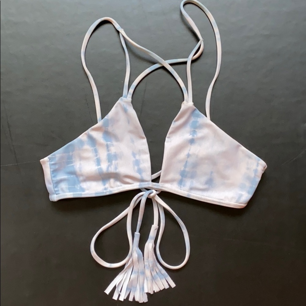 ACACIA OKINAWA TOP